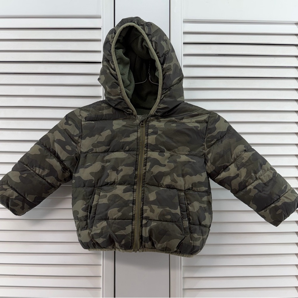 Gymboree size 2T hooded Green Camouflage fleece lined zip up puffer Jacket coat